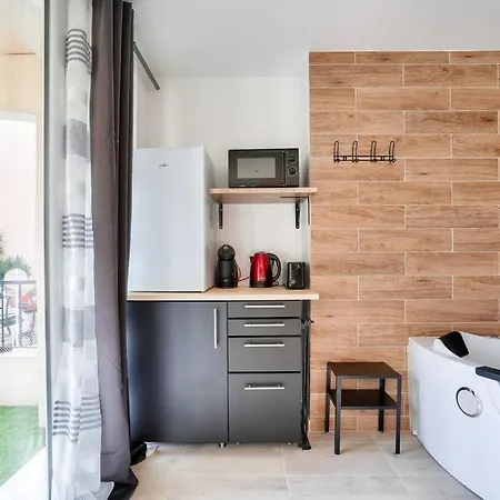 Studio - Balcon Et Jacuzzi 15 Min De La Croisette Appartamento