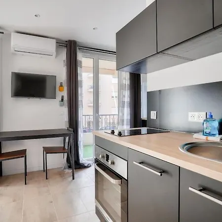 Appartamento Studio - Balcon Et Jacuzzi 15 Min De La Croisette *